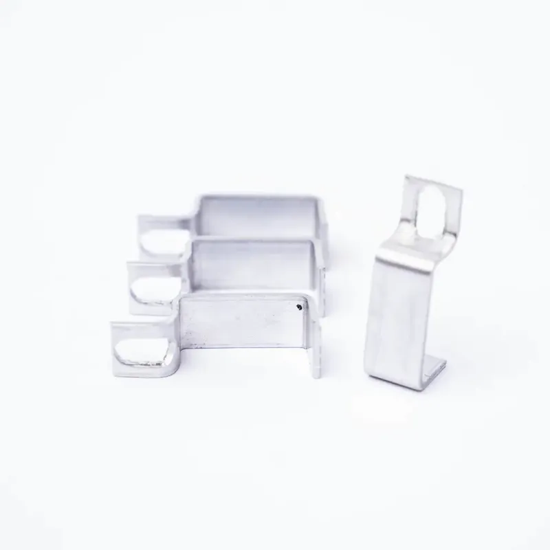 Larach y Cia : Grapa Aluminio Sujeta Tela Metalica 4-Pieza